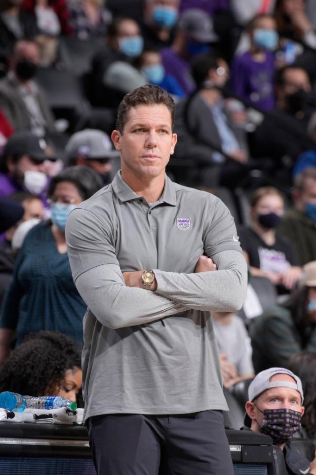 世界杯app下载-小沃顿终于下课!国王成新赛季首支换帅球队