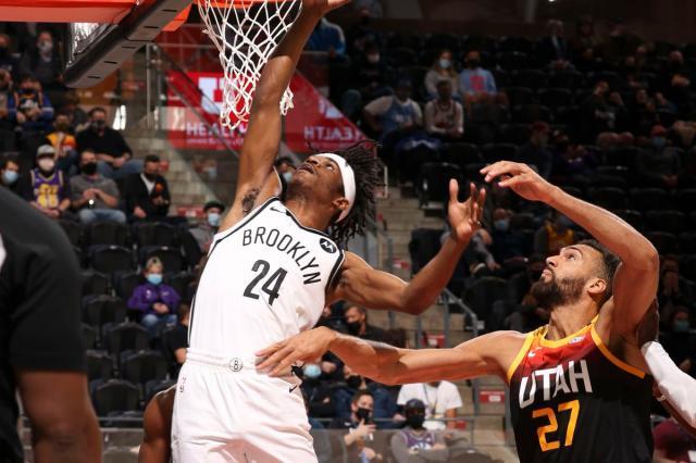 世界杯官方平台-篮网生涯首秀狂砍23+15！10天短工得到纳什的盛赞